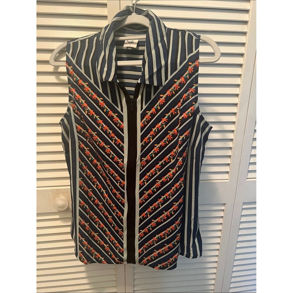 #2127*”34x63 “13x25”Sleeveless Navy Stripe & Floral Zip-Front Top